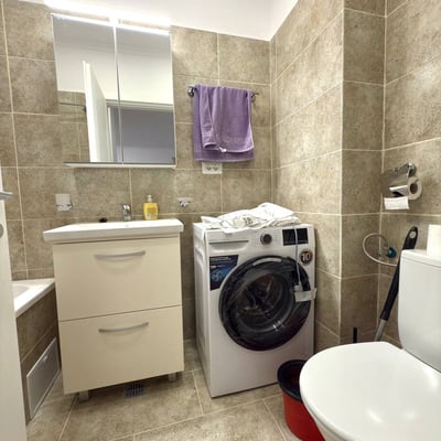 Miete einer neuen und gemütlichen 2-Zimmer-Wohnung mit Balkon, 6. Bezirk, Bukarest, Rumänien